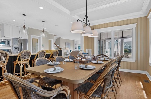 Pine Point House | Happy Holidays with Sea Breeze