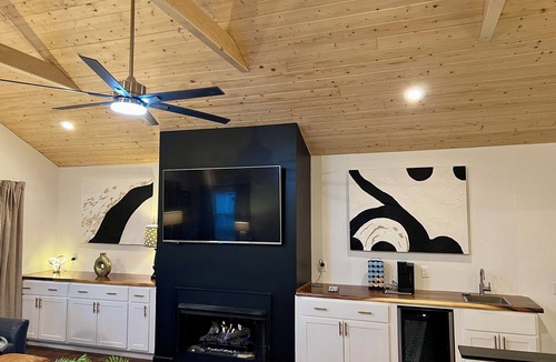 Oswego House | Harbor Lights Retreat in Oswego NY, Across from Lake Ontario/Wrights Landing