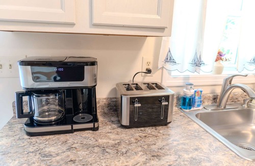 Ellsworth House | Harbor ViewCharming 3-bedroom house in delightful Acadia Area AC, WiFi