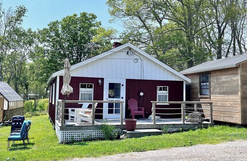 New Harbor Cabin | Harborside cabin with dock overlooking lobster boats