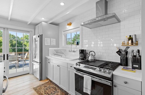 Rockland House | Harborside Cottage, walk to downtown