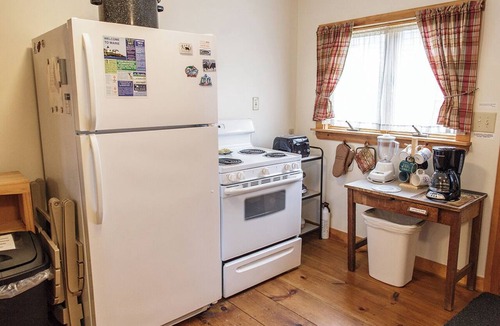Northport Cabin | HARMONY COTTAGE - Town of Northport