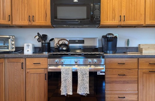 Cooperstown House | Hatch's Landing - great option for large groups, multiple unit compound