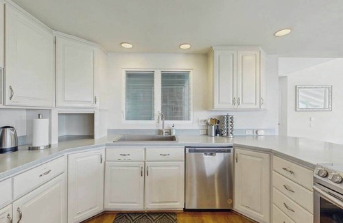 Hawaii Kai House | Hawaii Kai Dream with Ocean Views & Big Lanai