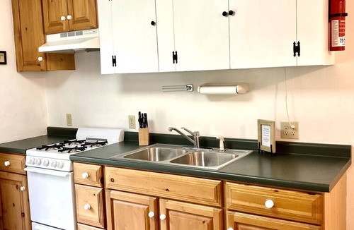 Cooksburg Cabin | Heart of Cook Forest/Your Dog stays Free/Free Firewood/High Speed Internet & A/C