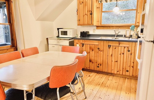 Cooksburg Cabin | Heart of Cook Forest, 2 Dogs Stay Free/High Speed Internet/Sleeps 12/Pavilion