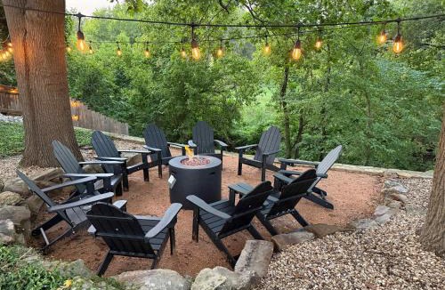 Rockwall House | Heated Pool & Spa Mini Golf Bowling Game Room perfect for family