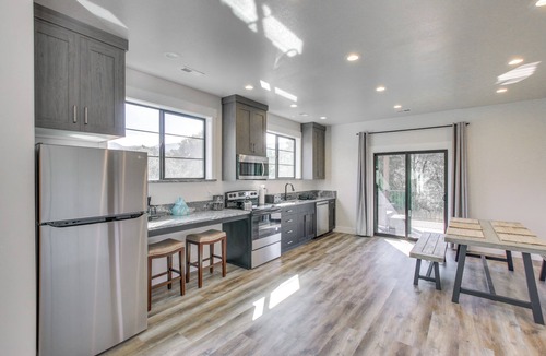 Preston House | Heated Saltwater Pool: Home on Scenic Cub River!