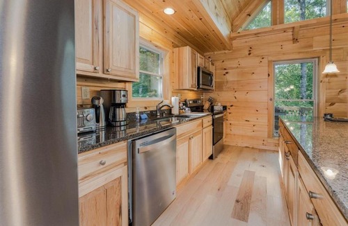 Cedar Mountain House | Hideaway Cabin · Hideaway Cabin in Cedar Mountain