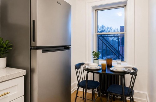East Avenue Apartment | High Falls Studio TV Kitchen Downtown Rochester