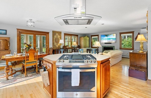 Rockport House | Hillhouse, tastefully decorated Maine home