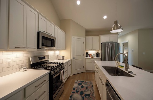 Hillsdale Condo | Hillsdale’s Hidden Condo Hideaway