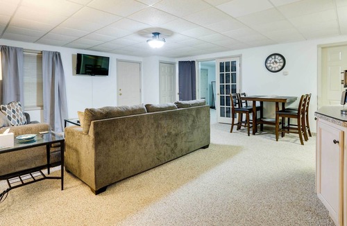 Hillsdale House | Hillsdale Townhome Rental ~ 1 Mi to College!