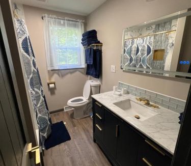 Lancaster Villa | Hillside country cabin