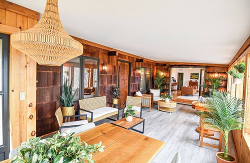 Naples House | Hilltop Escape: Epic Game Room, Lake Views, Fire Pit & Wine Trail