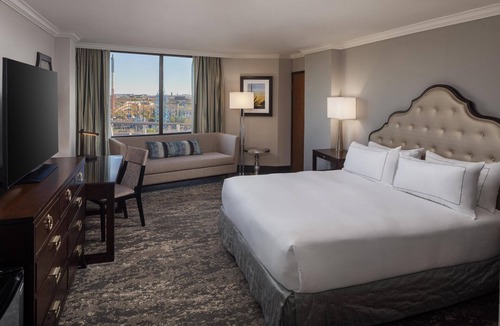 North Arlington Hotel | Hilton Arlington, TX