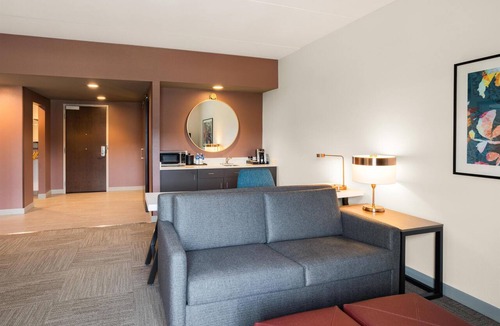 Gaffer District Hotel | Hilton Garden Inn Corning Downtown