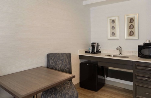 Freeport Hotel | Hilton Garden Inn Freeport Downtown