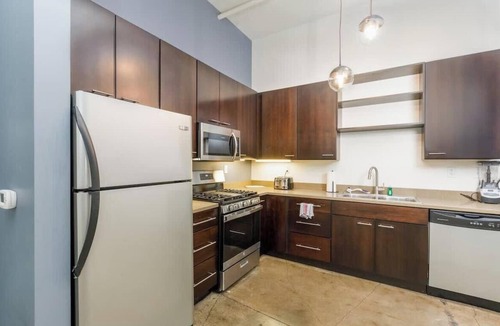 Downtown Pittsburgh Apartment | Historic 2BR Loft: Private Terrace & Free UFC Gym