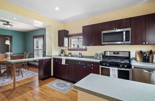 Bedford House | Historic District - Fully Stocked Kitchen-Sleeps 6