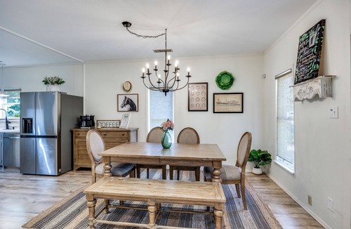 Frisco House | Historic Downtown Frisco- Walk to Dining- 5m to Toyota Stadium- 12m to Universal