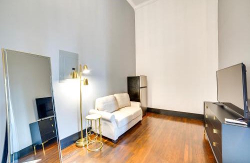 Marshall Apartment | Historic Downtown Marshall: Efficient Studio Space