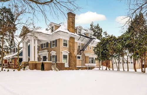 East Avenue Apartment | Historic East Ave Studio~Cozy~Walkable~Central6