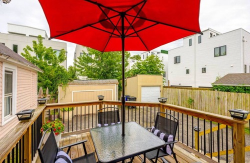 Tremont House | Historic Gem Entire Home Mins 2 Mrkt, Dwntwn, & Trails, 2 King Beds, Arcade