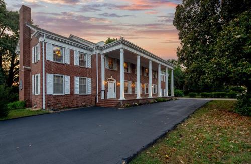 Fort Smith House | Historic Mansion-Magnolia suite