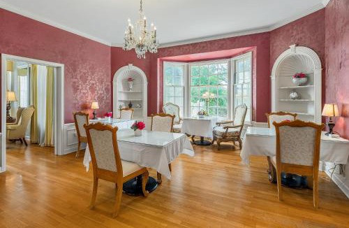 Fort Smith House | Historic Mansion-Magnolia suite