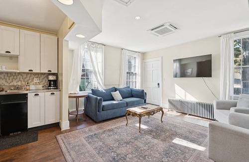 West End House | Historic Portland Retreat for Family Holidays
