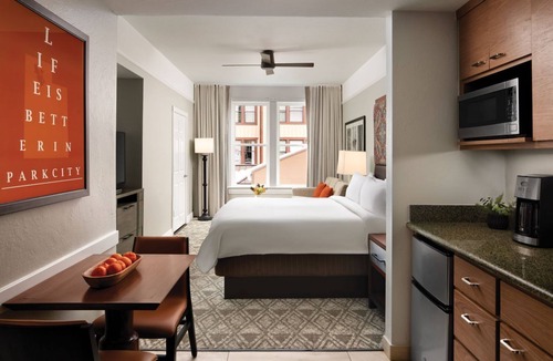 Deer Valley Hotel | Hit the Slopes from a Premium Park City resort! King beds, indoor/outdoor pool!