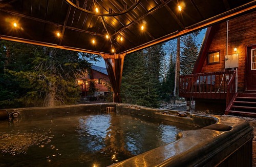 Meadow View Heights Cabin | Holiday Getaway at the Cabin