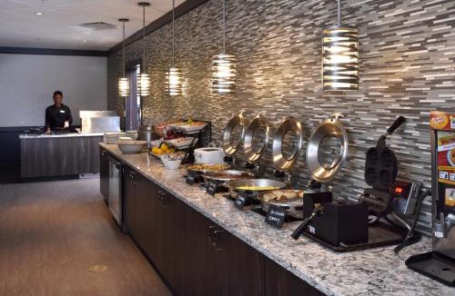 Canton Hotel | Holiday Inn Canton-Belden Village by IHG