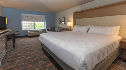 Independence Hotel | Holiday Inn Cleveland - South Independence by IHG