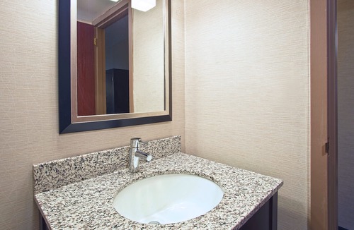 West Mifflin Hotel | Holiday Inn Express Hotel & Suites Pittsburgh West Mifflin by IHG