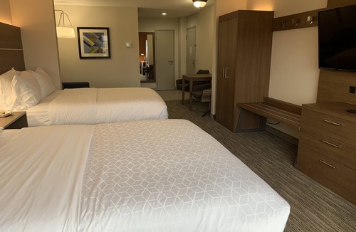 Reno Hotel | Holiday Inn Express Hotel & Suites Franklin-Oil City by IHG