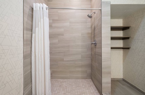 Fredericksburg Hotel | Holiday Inn Express Meadville (I-79 Exit 147a) by IHG