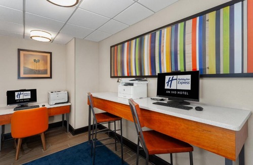 Olean Hotel | Holiday Inn Express Olean by IHG
