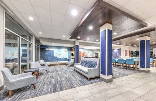 Moore Hotel | Holiday Inn Express & Suites Moore by IHG