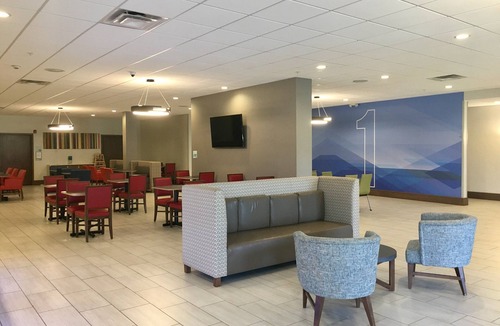 Grand Island Hotel | Holiday Inn Express Grand Island - Niagara Falls by IHG