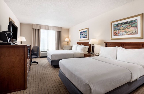 Johnstown Hotel | Holiday Inn Johnstown-Gloversville by IHG