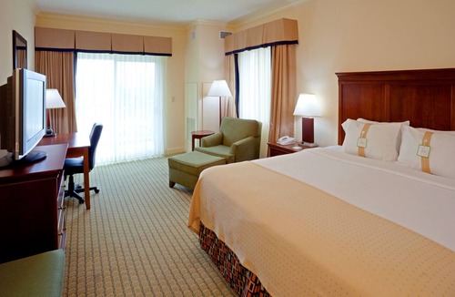 Lake George Hotel | Holiday Inn Resort Lake George - Adirondack Area by IHG