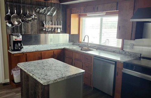 Scio House | Holly Hill Farm Mod/Rustic 3Bed, 3 Full Bath, Farm Home with Primary Bath Suite!