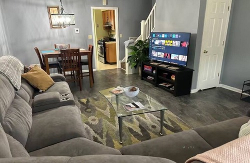 Berea Apartment | 🌞Home Away from Home! Lovely 2 bedroom Apartment☀️