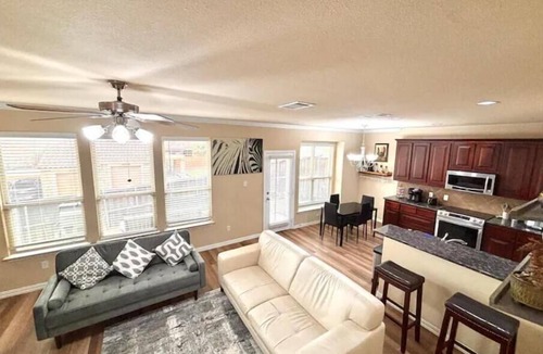 Las Colinas House | Home by DFW Airport/DT LasColinas