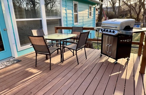 Tia Juana House | Home in Disney - Ride Directly to Trails, 1/2 mile to Marina & Boat Ramp