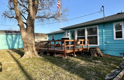 Tia Juana House | Home in Disney - Ride Directly to Trails, 1/2 mile to Marina & Boat Ramp