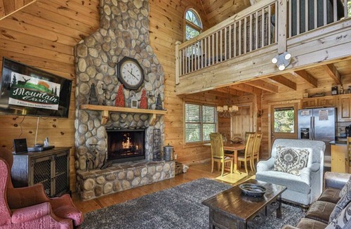 Ellijay Cabin | Home Run View by Mountain Oasis | Carters Lake & Mountain Views