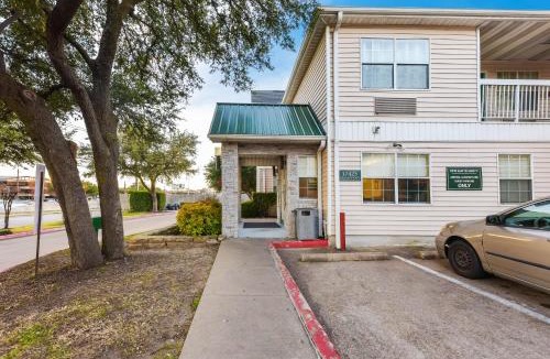 Far North Dallas Hotel | HomeTowne Studios by Red Roof Dallas - North Addison - Tollway